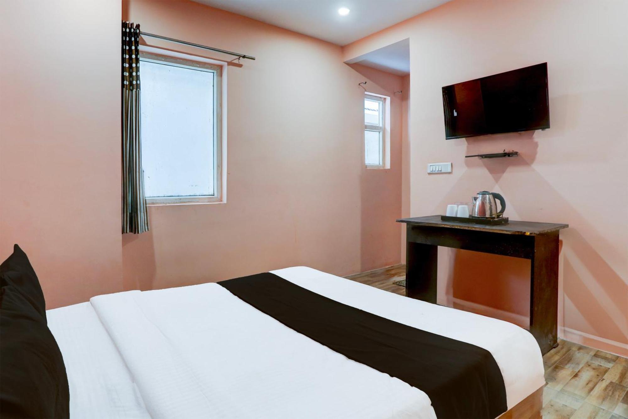 Super Hotel O S J Residency 델리 외부 사진