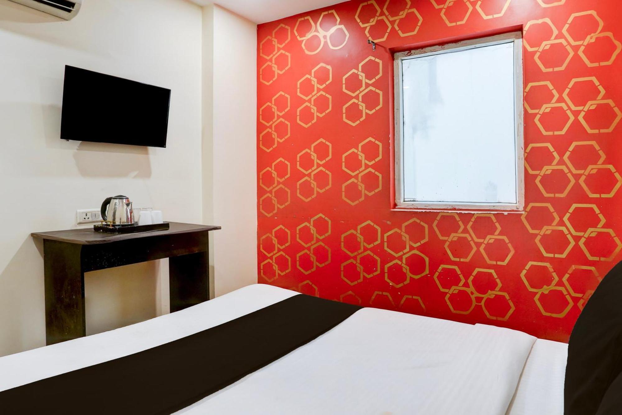 Super Hotel O S J Residency 델리 외부 사진
