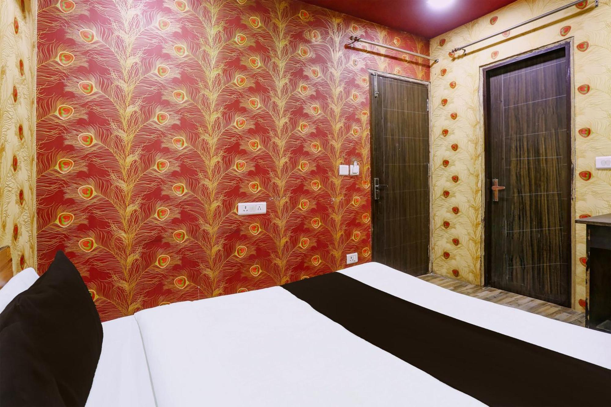 Super Hotel O S J Residency 델리 외부 사진